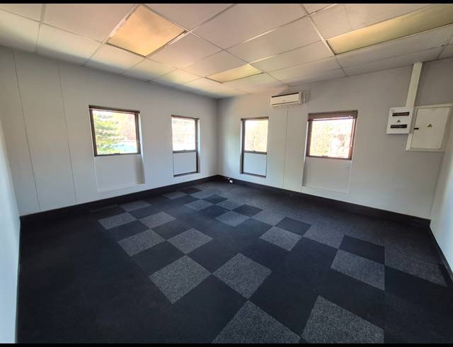 904M² OFFICE TO LET IN WOODMEAD